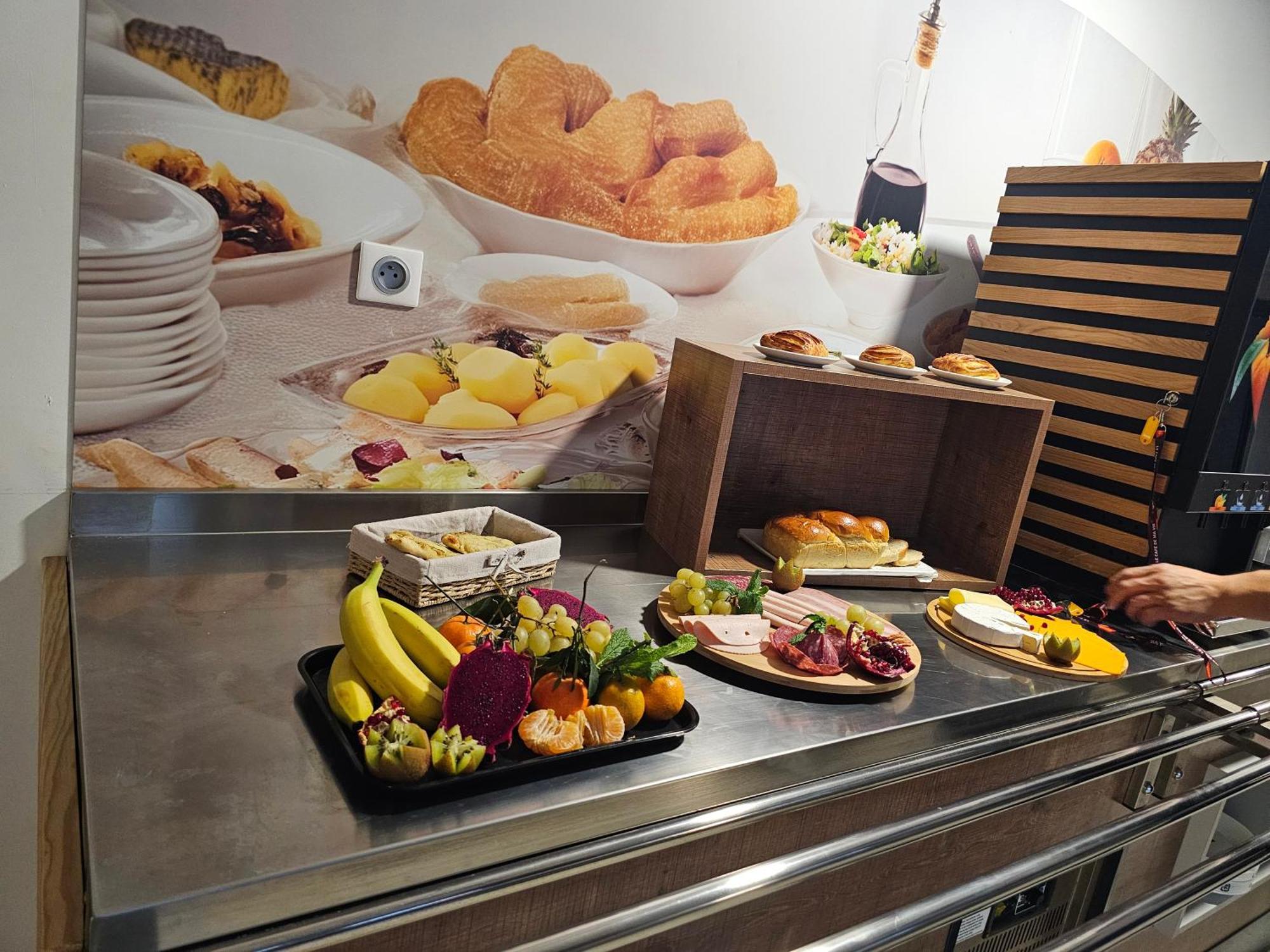 Val Hotel Montbeliard Sud Valentigney Luaran gambar